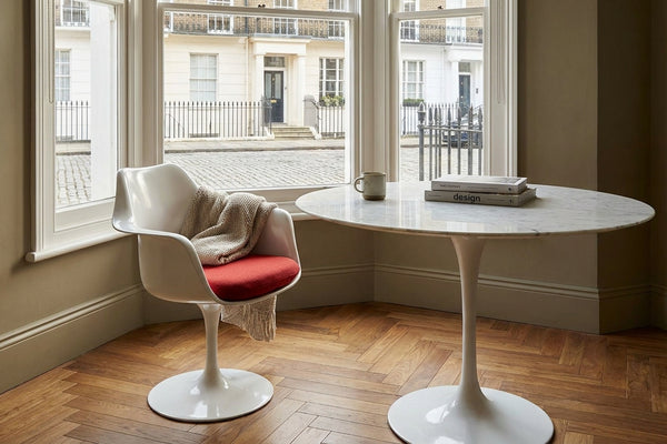 Eero Saarinen tulip chair replica UK