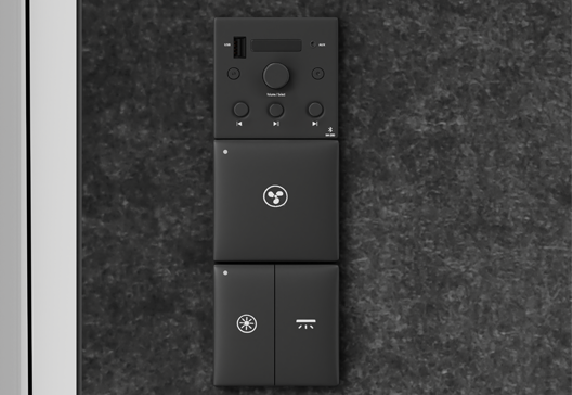 Strøm + Bluetooth